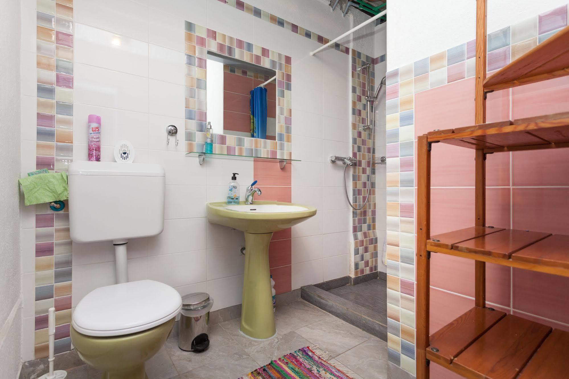 Roundabout Hostel - Hostel Rovigno Esterno foto